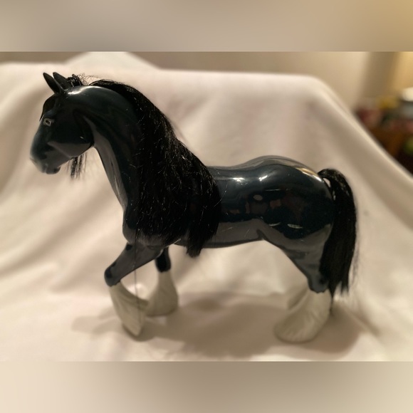 Lot of 2 Disney Pixar Shire Horses Angus From Brave Large Size - Picture 10 of 15